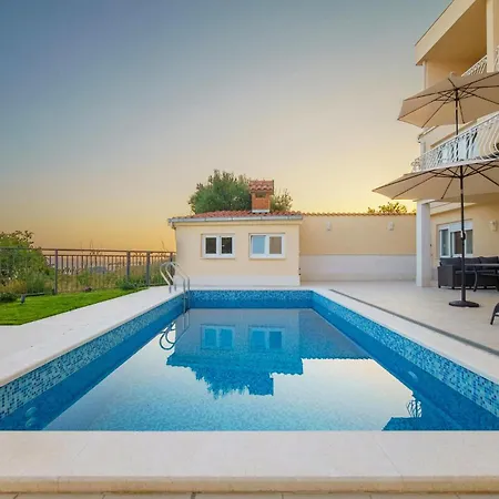 Apartamento Stunning In *